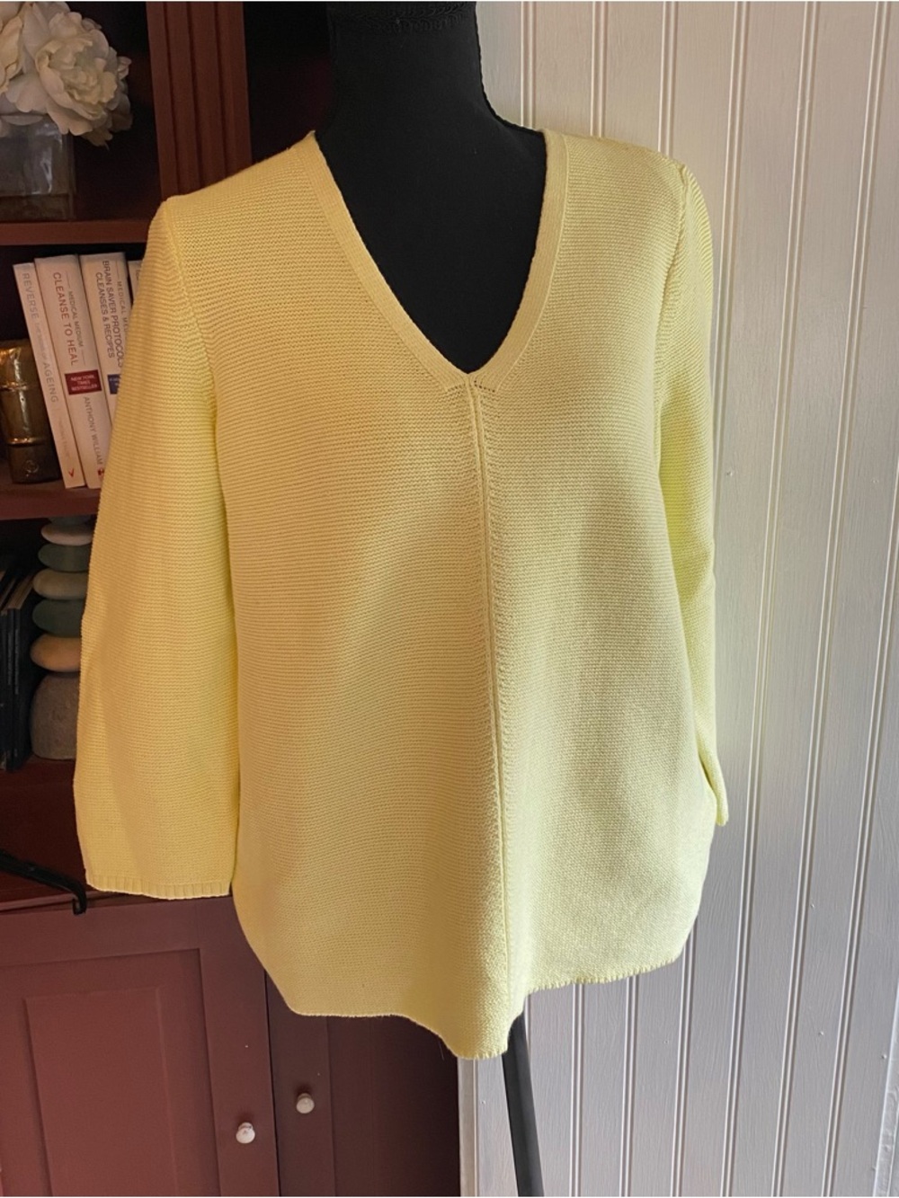 J. Jill Pale Yellow “Lemondrop” V-Neck Knit Sweater size M NWT